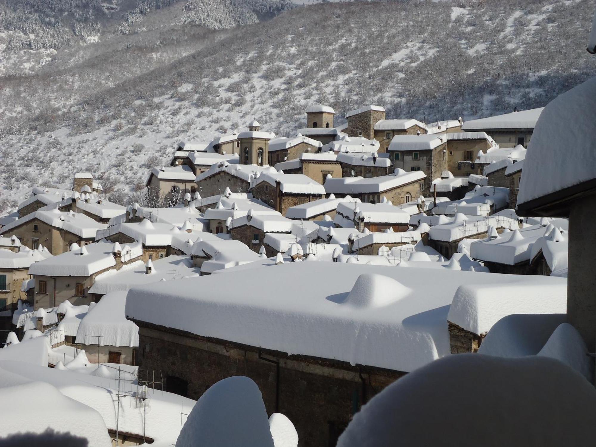 La Dimora Di D'Annunzio Bed & Breakfast Scanno Exterior photo