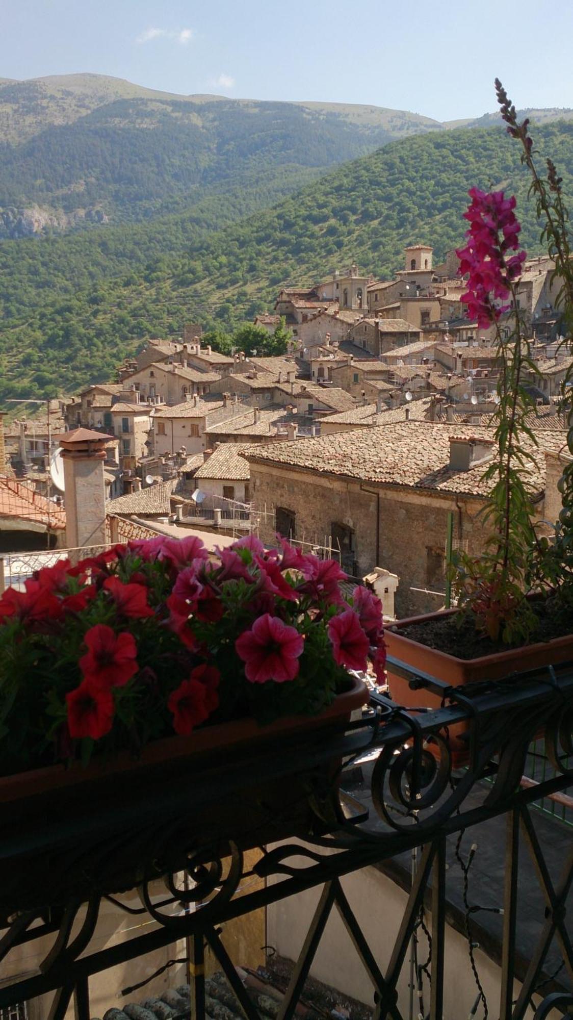La Dimora Di D'Annunzio Bed & Breakfast Scanno Exterior photo