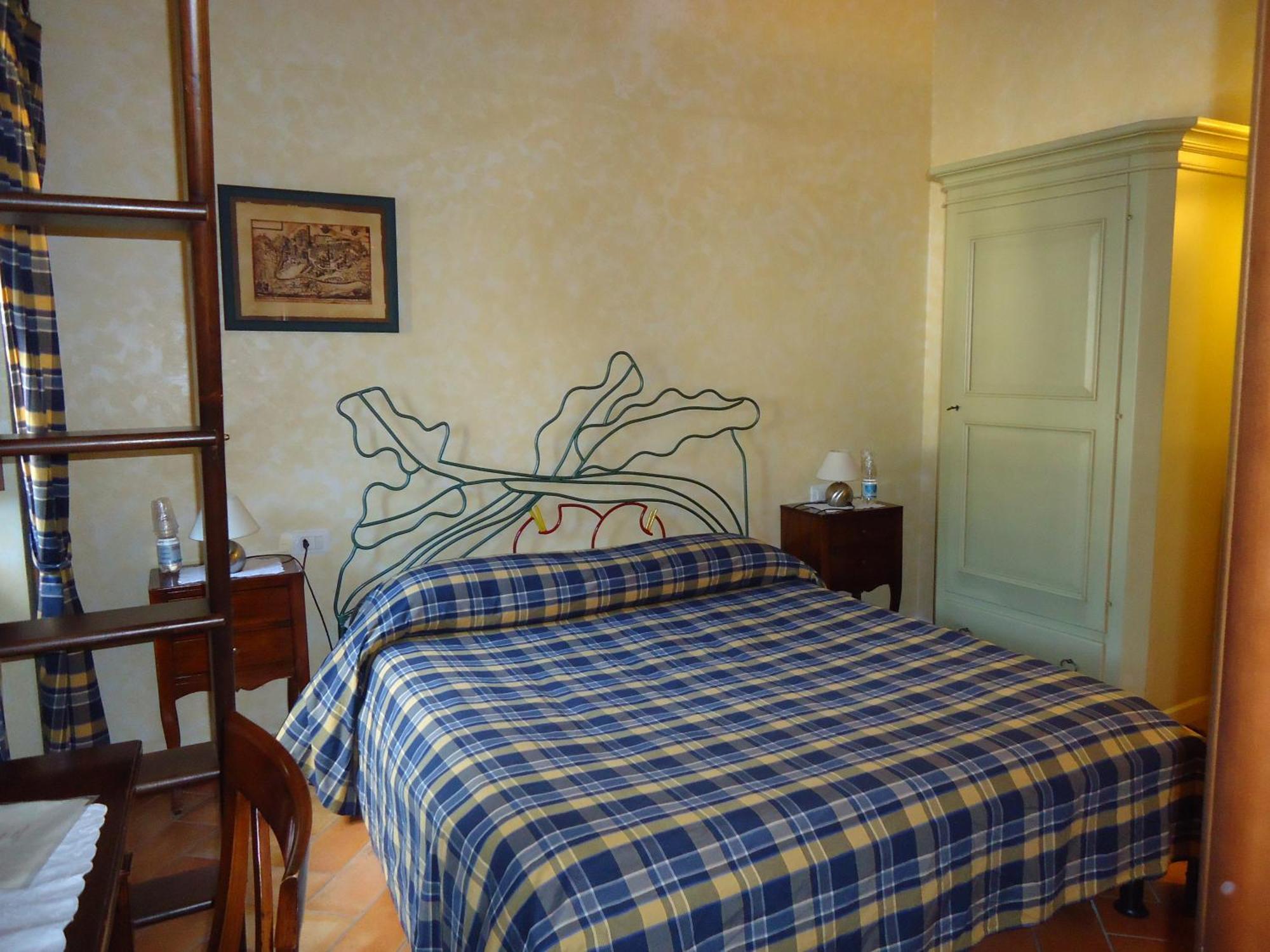 La Dimora Di D'Annunzio Bed & Breakfast Scanno Room photo